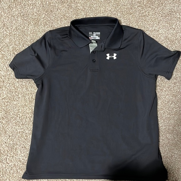 Men’s YXL black underarmour polo. - Picture 1 of 1